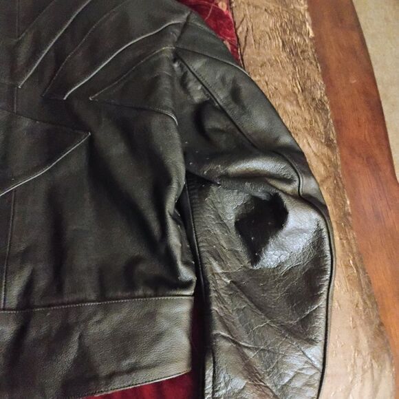 Men's Black Leather Jacket - Picture 15 of 16